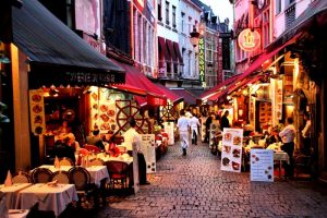 rue-des-bouchers-street-in-brussels-belgium