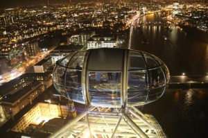 london-eye-capsule-at-night-photo_1179795-770tall